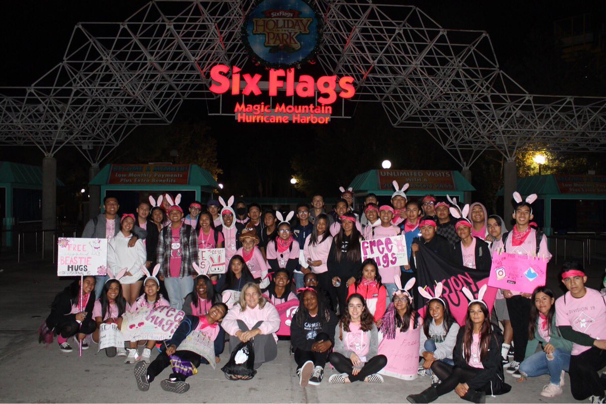 CarsonKeyClub17's tweet image. Throwback to Fall Rally 2017! Can’t wait to see what this year has in store for us! 💗🐰