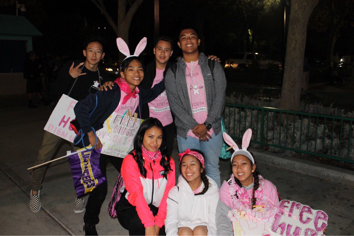 CarsonKeyClub17's tweet image. Throwback to Fall Rally 2017! Can’t wait to see what this year has in store for us! 💗🐰