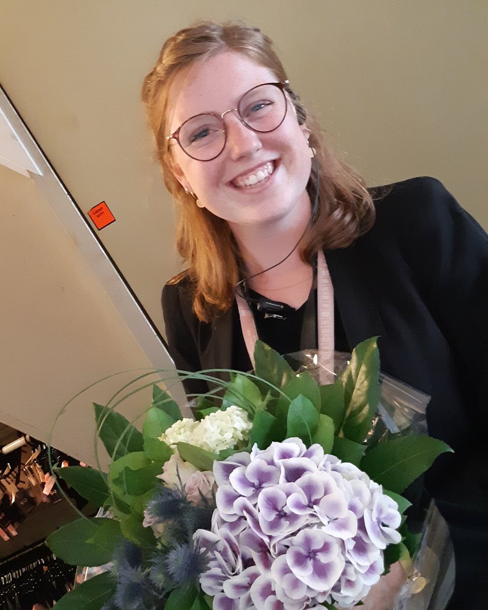 flowers for appointed assistant!! #sheropower #hunkemoller #proud <a href="/HKMApeldoorn/">Hunkemoller Apeldoorn</a> <a href="/maartjegh/">MaartjeHKM apeldoorn</a> <a href="/korinab27/">Korina HKM</a> <a href="/inreallive/">Marjan Oosting</a>