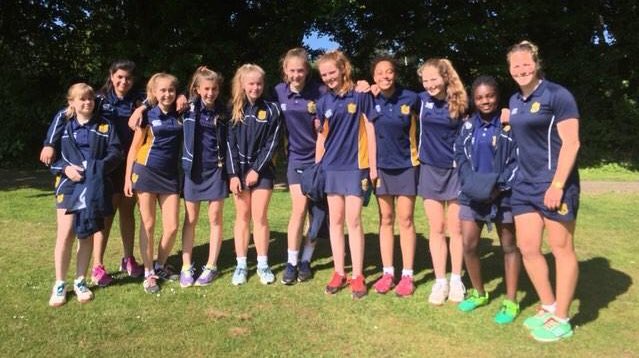 avreed12's tweet photo. Proud of the U13A @colstonsschool rounders team today. Strong fielding performance vs Royal High School to win 18 - 6.5 ... love it when the weeks practice comes to life thanks to @anderson_tammie 🏴󠁧󠁢󠁥󠁮󠁧󠁿 #BackUp #EveryoneMoving #CatchesWinMatches https://t.co/2hr9QVBWC2