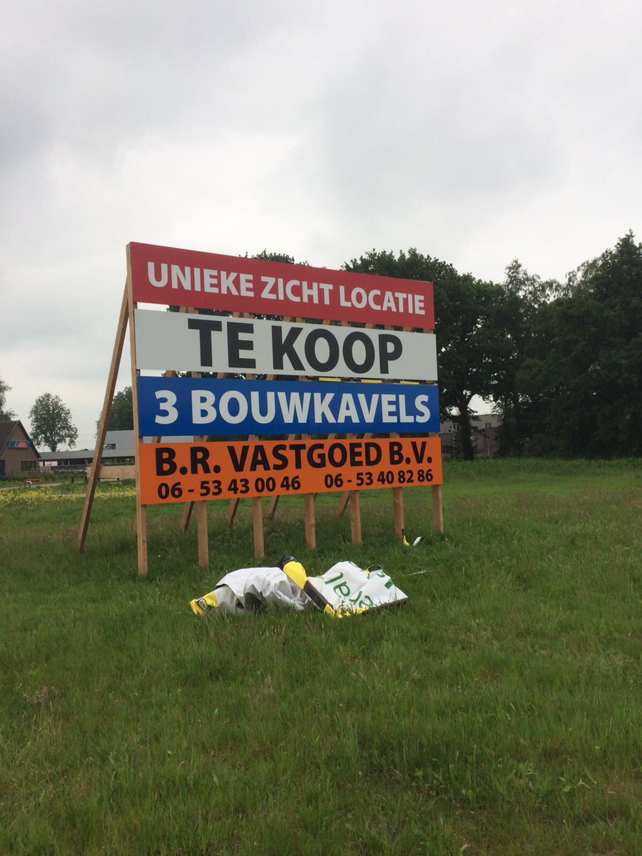 Alwin (@avalanche78) on Twitter photo Rust en orde hersteld... #vvog #mooisteclubvandeveluwe #illegaalaanplakken <a href="/VVOGzat/">VVOG Harderwijk</a> <a href="/FredMoll1/">Fred Moll</a> <a href="/GoossenL/">Lisa Goossen</a> <a href="/DVS33NL/">DVS'33 Ermelo</a> Rust en orde hersteld... #vvog #mooisteclubvandeveluwe #illegaalaanplakken <a href="/VVOGzat/">VVOG Harderwijk</a> <a href="/FredMoll1/">Fred Moll</a> <a href="/GoossenL/">Lisa Goossen</a> <a href="/DVS33NL/">DVS'33 Ermelo</a>
