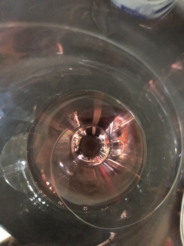 vendicti's tweet photo. Trevlig rosé! #umathum #rosé #invinoveritas https://t.co/g4QeKLNtZN