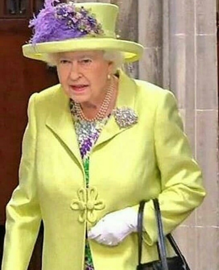 BrightandBride's tweet photo. Her Royal Magesty, Queen Elizabeth for the union of Prince Harry and Meghan Markle 💚

#Brightbeautifulandbridal #BbbRoyal
#BbbRoyalWeddingUpdates #RoyalWedding2018 #PrinceHarry #MeghanMarkle https://t.co/SV0Hn5tYee