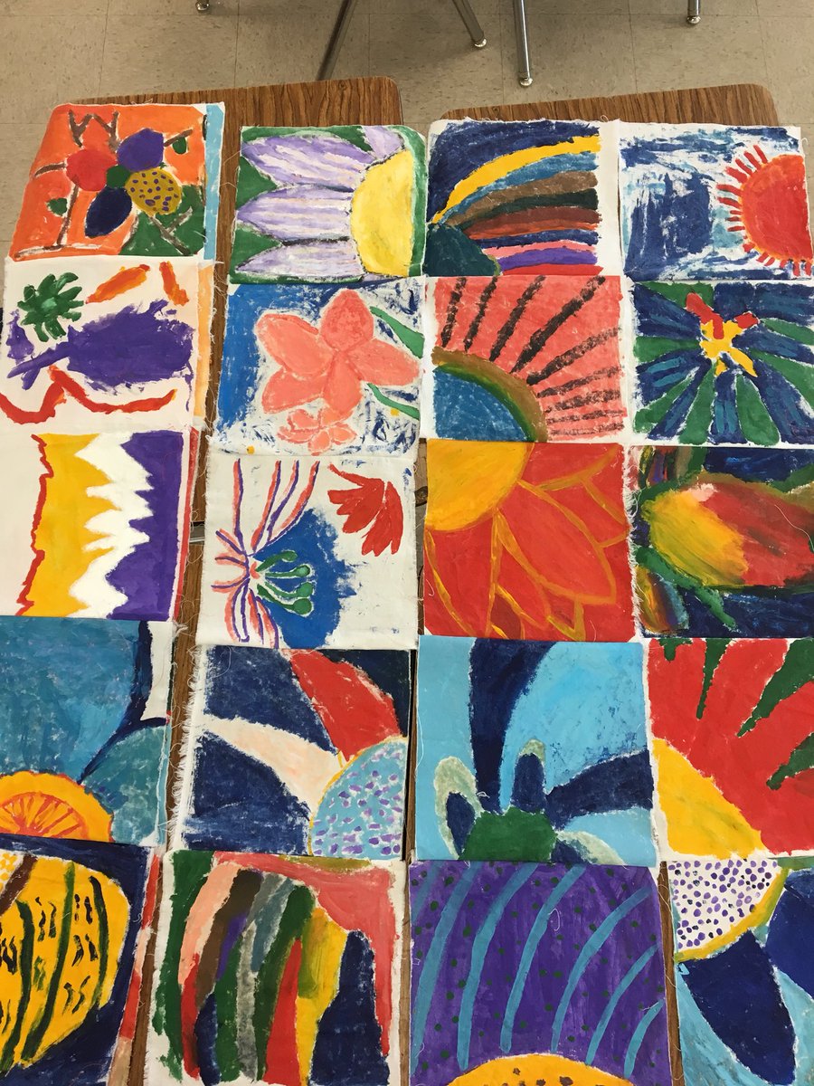 MsOToole32's tweet photo. Piecing together the quilt! Students sewed the tiles, now time to sew the panels. #RioArtShow#RDV https://t.co/VdjJLhGCQS