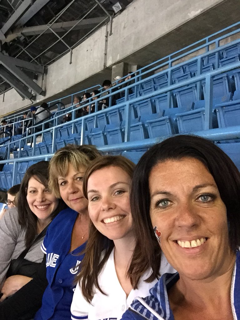 needsastepstool's tweet photo. #letsgobluejays https://t.co/NRVgwtyHBj