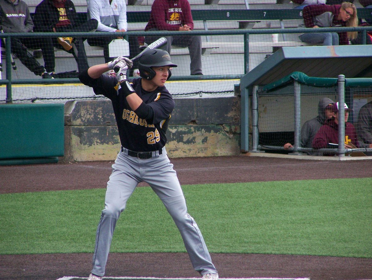 UWOshkoshTitans's tweet photo. Mid 2nd: #7 @UWOBaseball 4, #8 Concordia Chicago 3.

UWO erases its 1st deficit of the NCAA postseason with 2 runs on 5 hits in the 2nd. Taylor Grimm &amp; Zack Radde had RBI singles.

UWO's Jack Paulson is 1-2 this game and 8-for-13 at the Duluth Regional. https://t.co/nNIya9HKwp