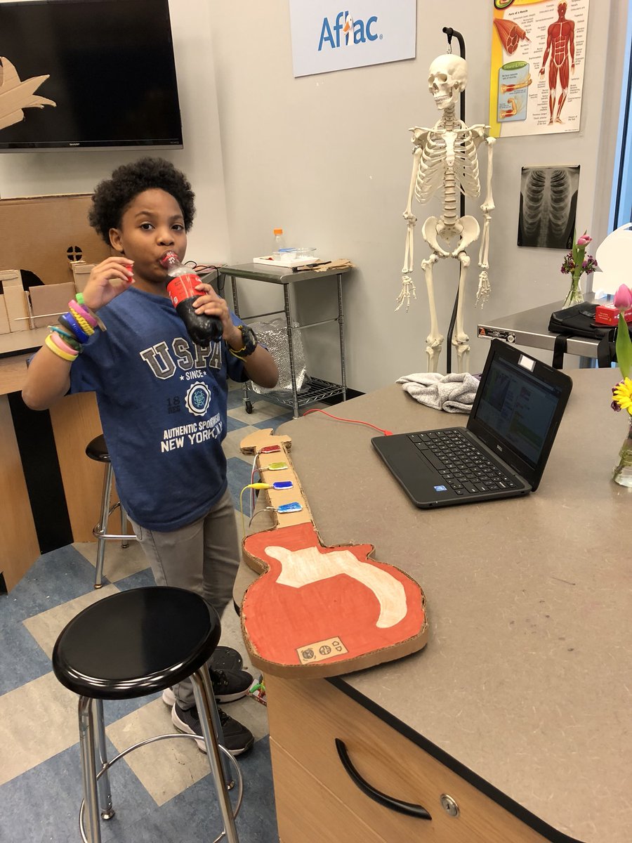 CFIJohnson's tweet photo. At the EdVenture Maker Faire! #makerfaire #EdVenture https://t.co/A2aaFrixIx