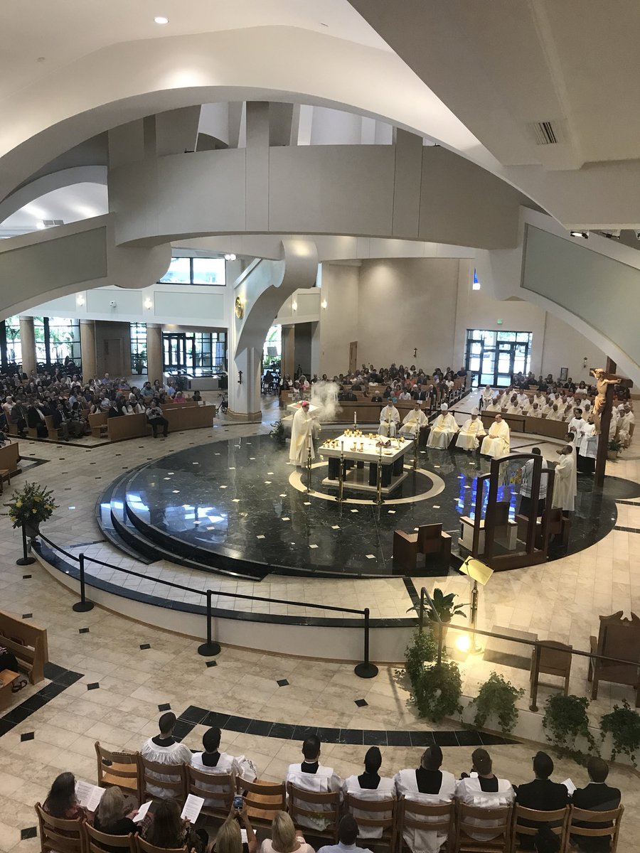 Jmorris905's tweet photo. Shots from Broadcast booth of ordination of Rev Tim Williford, Rev Kyle Bell and Rev Lou Turcotte #DOSPordination #dospjoy @ItsMySpiritFM @BishopParkes https://t.co/hgeBF0wqxk