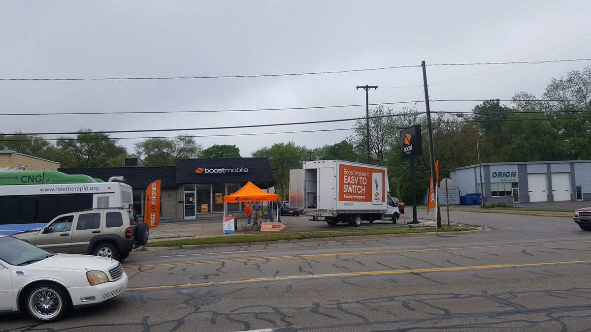 payandgopapito's tweet image. Come see us 2169 Alpine AVE Grand Rapids MI #payandgo #laceupboostmichigan #owningthemile @tonywagner29 @Hanaee1 @TeamVrabel @airpage2001 @AuditAmy @Dk1team1dream @Jeff_Mosbauer @boostelevate @MarcecoSales @jimmiefloydiii