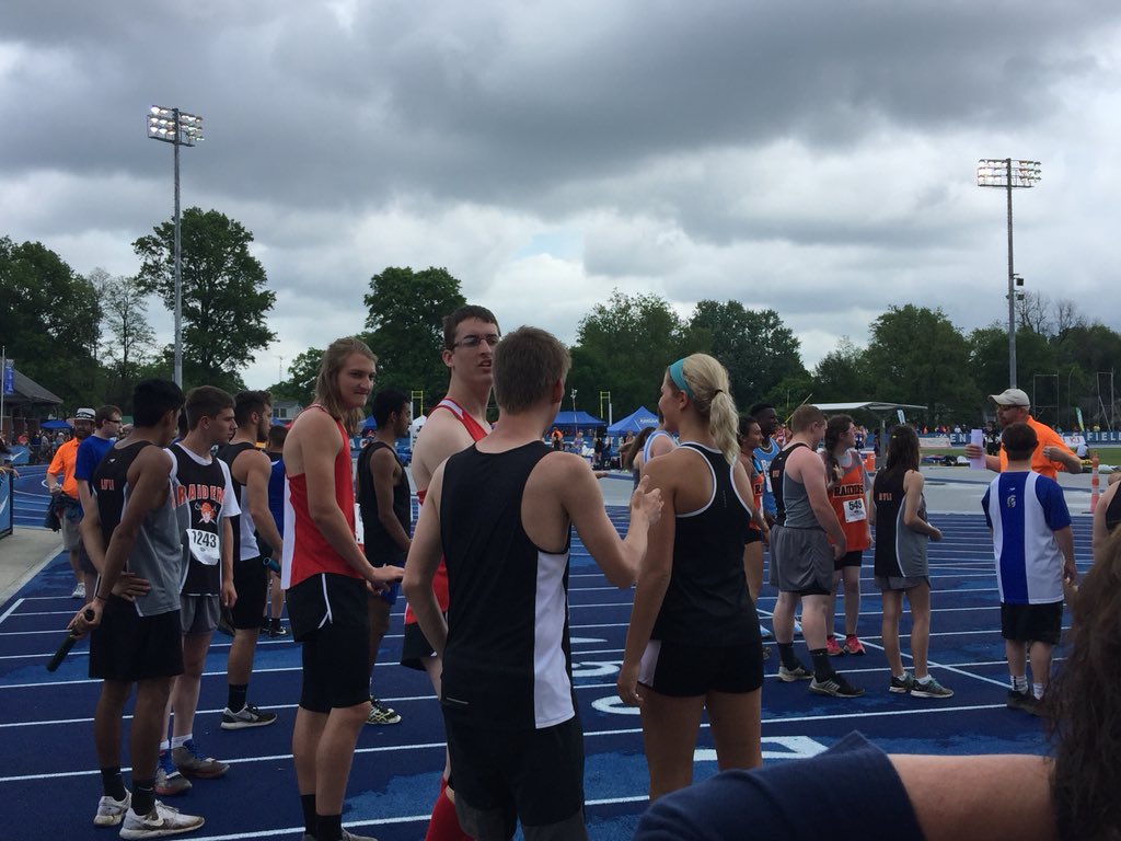 trdarnell's tweet image. Supporting David and BEHS❤️ #unified #BeOneHS #projectunify