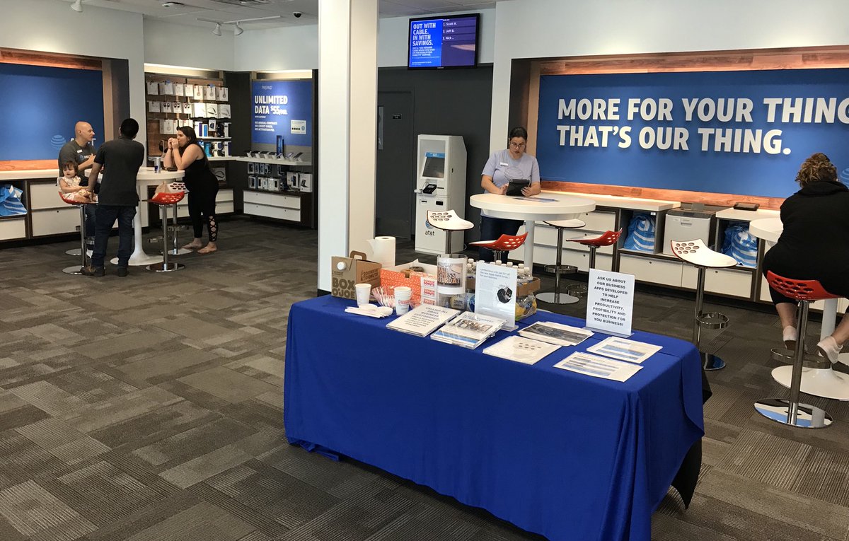 TeamWCDubCee's tweet photo. It’s #SmallBusinessSaturday at Wesley Chapel! Stop by and see how we can make your business even better with our wireless &amp; entertainment solutions! Don’t forget to grab a donut and coffee 🍩☕️. @AmyIvey_OneFLA @MilagrosMontout #WinLocal #unleashtheEAST https://t.co/vCJyIvdUqg