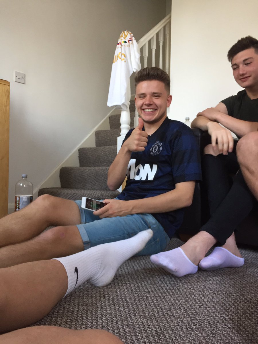 Hughes06_'s tweet image. Shit club. Shit fan! Fuck off