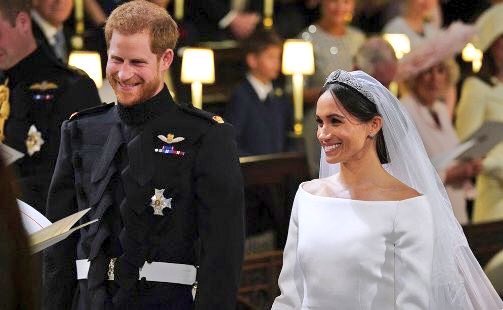 AhmadiyyaUK's tweet photo. Ahmadiyya Muslim Community UK extends its prayers and best wishes to Prince Harry and Meghan Markle on their wedding.  #RoyalWedding https://t.co/ywiqm8ZzQL