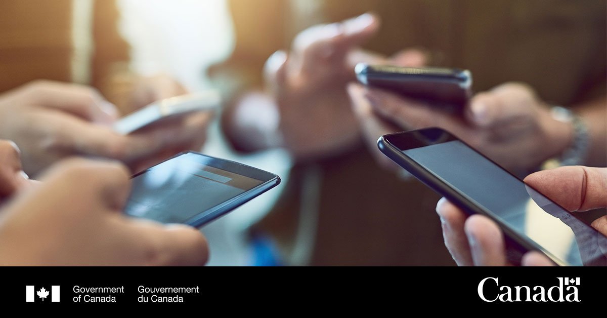 GCIndigenous's tweet photo. Want to text your friends in #Cree or #Dene? 📱 The #FirstVoices app allows you to text in #Indigenouslanguages spoken across 🇨🇦. Download the keyboard in the #IndigenousLanguage of your choice for free! https://t.co/WeTtiixMZU https://t.co/AzhOn1NIAg