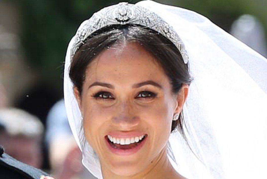 BrightandBride's tweet photo. Who else is loving Meghan's simple classy and almost natural look for her wedding?

#Brightbeautifulandbridal #BbbRoyal
#BbbRoyalWeddingUpdates #RoyalWedding2018 #PrinceHarry #MeghanMarkle #BbbTweets https://t.co/TBOS2nrIlZ