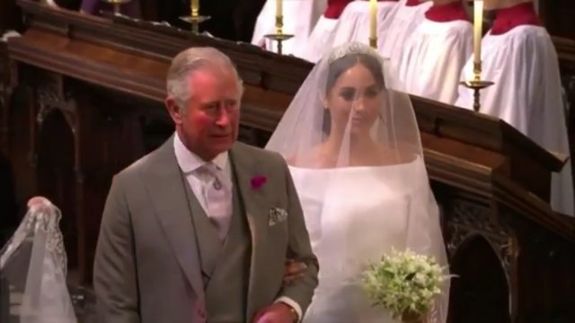 BrightandBride's tweet photo. Beautiful moment The Prince of Wales who is also Meghan's Father-in-law walked her down the aisle ❤

#Brightbeautifulandbridal #BbbRoyal
#BbbRoyalWeddingUpdates #RoyalWedding2018 #PrinceHarry #MeghanMarkle #BbbTweets https://t.co/pFMyPG63pl