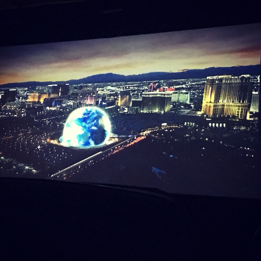 IamNidhieSharma's tweet image. Why shouldn’t people be able to teleport wherever they want?” - Palmer Luckey&amp;amp; I did, flying a strike aircraft across the high seas and landing it on an aircraft carrier, feeling a dizzying sense of elation! Via #occulisvr. Exploring, storytelling in #virtualreality #profuture