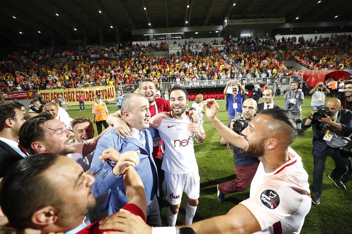 GalatasaraySK's tweet photo. 📸 #ŞampiyonlukKaresi https://t.co/R3tYG3o6A1