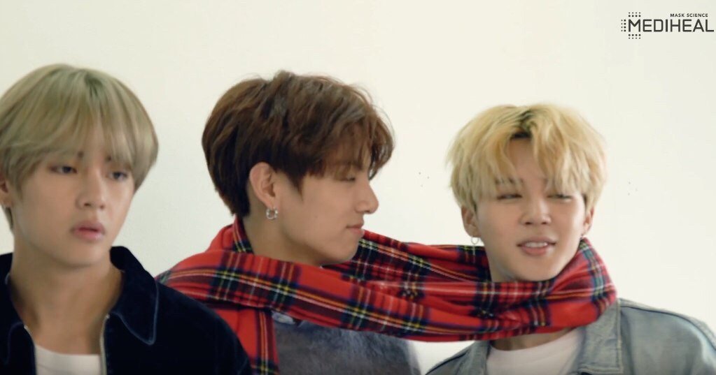 JikookclanS's tweet photo. Jikook goals 😂❤💫
#jikook #KOOKMIN #JUNGKOOK #jimin #MTVBRKPOPBTS #PremiosMTVMiaw #BTS #BTS14M #BTS24HoursLeft #BTSBBMAS #Jikookmin #BTSxSpotify #FAKE_LOVE  #iVoteBTSBBMAs #BillboardEnTNT #BTSInArgentina #
-white🌚💫 https://t.co/MdtHrI52WD