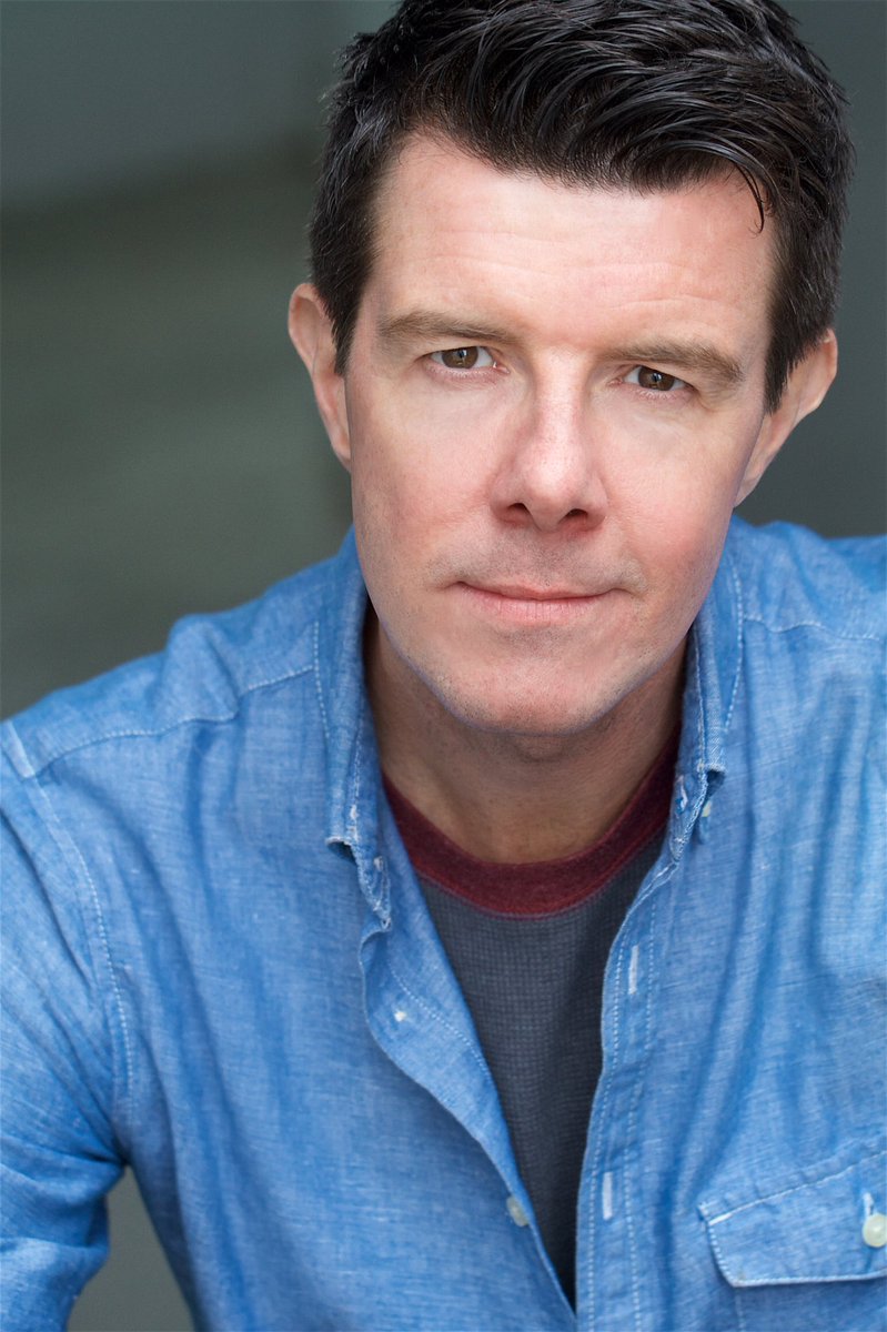 🇬🇧In honor of the #royalwedding🇬🇧 : One of our favorite English actors, @gavusa- currently Tony Nominated for Best Performance by a Featured Actor in a Musical!! @thetonyawards <a href="/SpongeBobBway/">SpongeBob Musical</a> #gavinlee #headshots