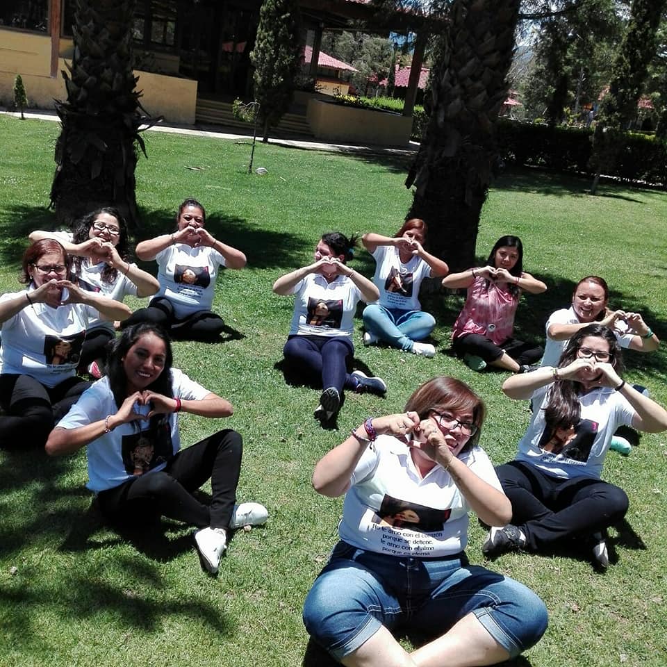 Lucesita016's tweet photo. "Los mejores recuerdos son aquellos que al pensarlos, te sacan una sonrisa.""#RuffoCotorras #DIVR2017 GRACIAS❤LQM😘 https://t.co/7slnAQ1xTB