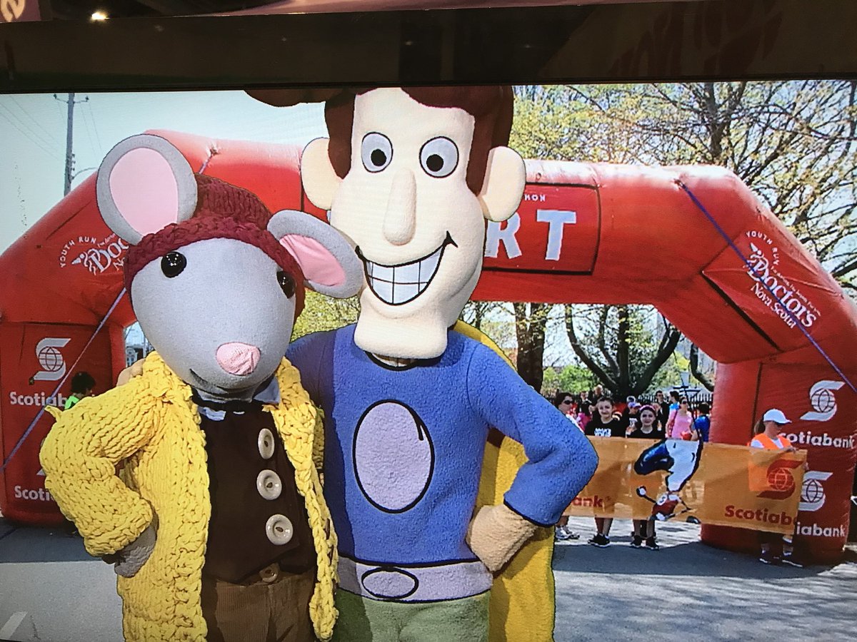 CBCNS's tweet photo. .@CBCKids’ Scout and Napkin Man try out the green screen activity at the #CBCNS booth  @BNMarathon Active Living Expo @hfxconventions TeamCBC. https://t.co/RRqtoAyS0B