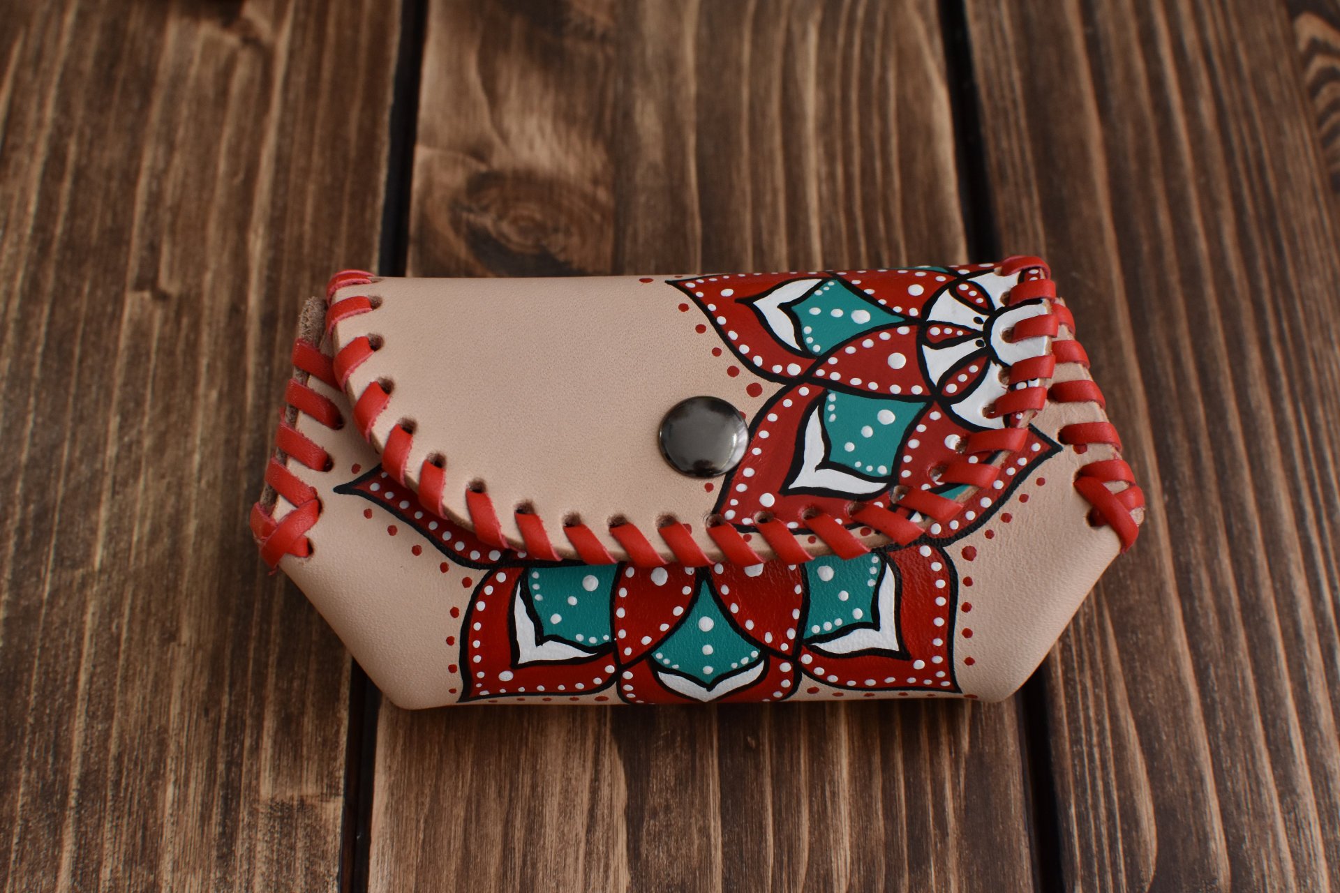 LeatherVG on Twitter: "#etsy: Cartera Mandala para mujer. Cartera artesanal cuero. Cartera cuero. Cartera pintada a mano. Cartera cuero mujer. Regalo para ella https://t.co/pibQ7C3iar #leatherwallet #handcrafted #madeinspain #Mandala #monedero ...