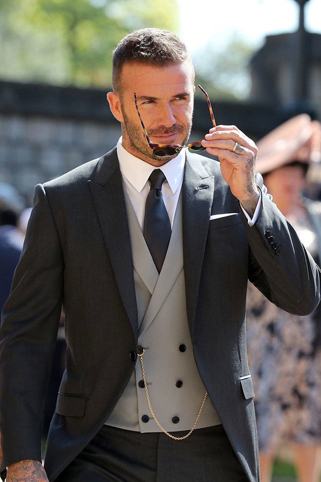 MartaRoyo's tweet photo. Que elegancia por Dios!!!
#Royalwedding
#DavidBeckam https://t.co/R2gikeU51L