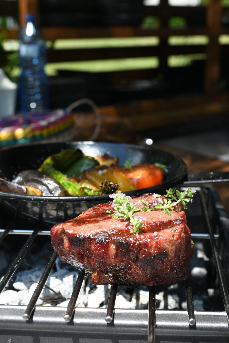 Dando la bienvenida al verano ☀️ en The Terrace del hotel @fairmont_bcn