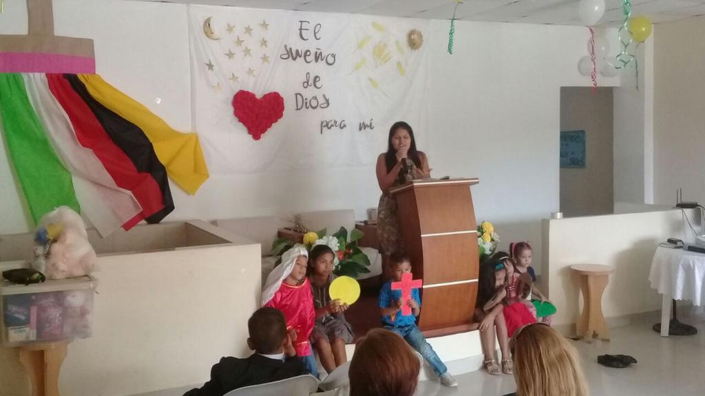 MilSan39's tweet photo. .@adventistasEC .@YanezWashington .@infantildsa .@MaryBaque7 .@xItsMs Distrito Perimetral Guayaquil celebrando el #DiaDelNiño y #DiadelAventurero con actividades en la comunidad y la Iglesia https://t.co/ora0U2TAyX