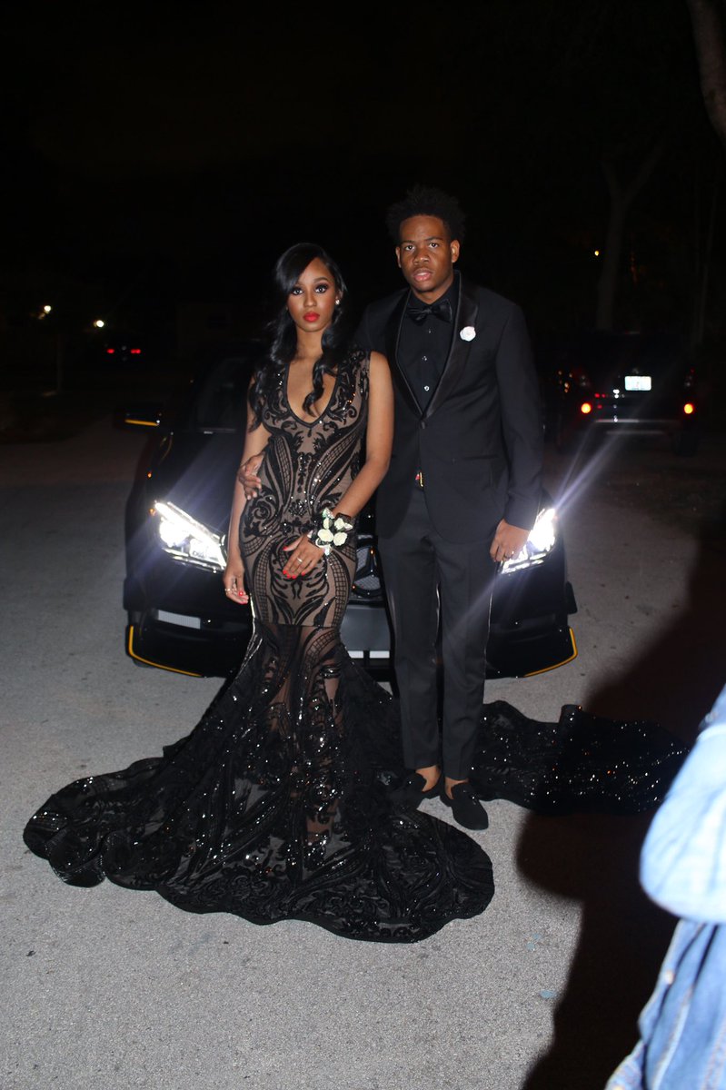 Lsbgio's tweet photo. Give me a decision and ima choose you every time baby #prom2k18 #centralprom https://t.co/e34BPxR9Gp