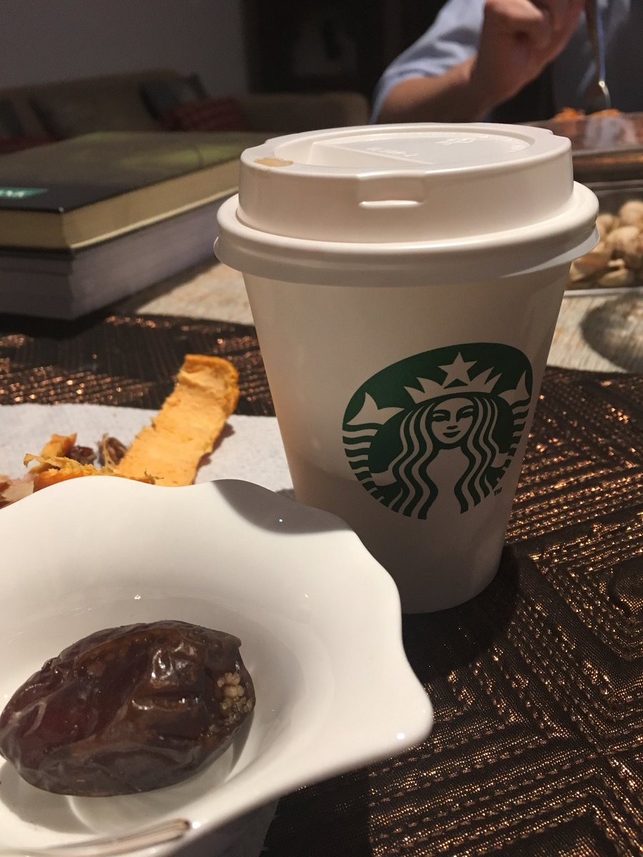 JiahKhanJustice's tweet photo. Mom breaking fast #Ramadan #holymonth #fastingtime #Starbucks #coffeebreak https://t.co/TDBbibn0C1