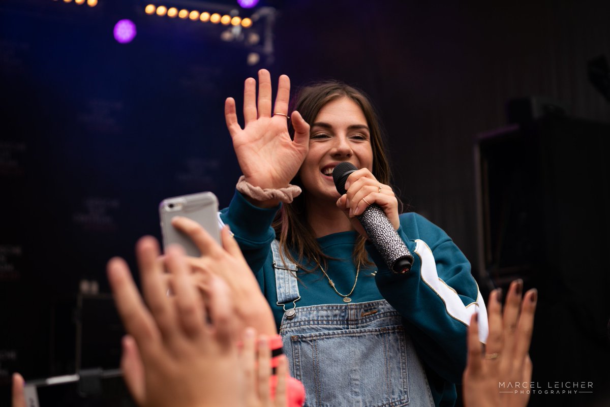 Wat zijn ze leuk samen! <a href="/MAAN/">MAAN</a> en <a href="/LoekiOfficieel/">loeki</a> sluiten een toffe 1e zaterdag van <a href="/LR__Centrum/">LeidscheRijnCentrum</a> af.  #leidscherijn #utrecht