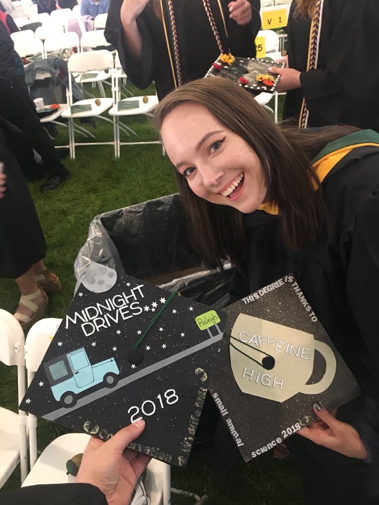 carly_stair36's tweet photo. Degree thanks to the support of Jess and @MuscadineBLine 🙌🏼 #bestspringbreak #midnightdrivesandcaffeinehighs https://t.co/uN2w6nEiSH