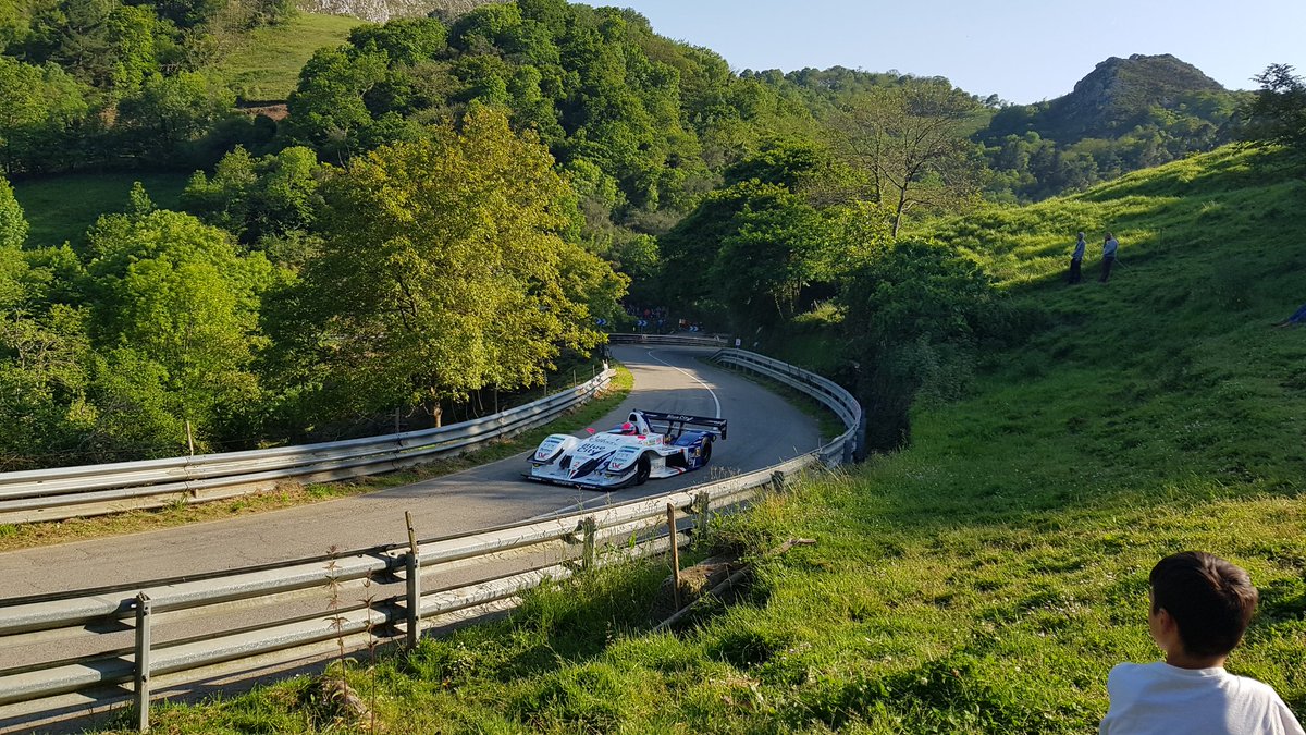 AlexMelgarCN10's tweet photo. Grandísimo día en la #SubidaFito @SubidaalFito @CEM_Sportech @HillClimbLocura https://t.co/QGXQ2y5hVS