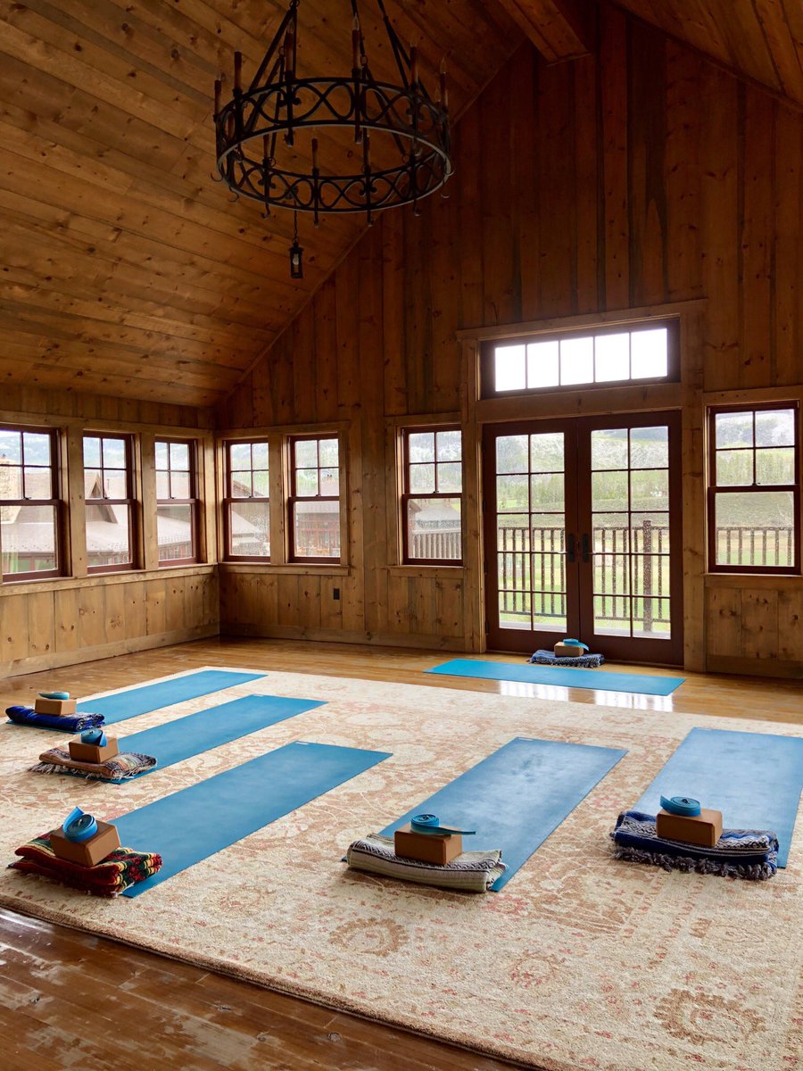 alison_parr's tweet image. Spectacular views everywhere...  including the yoga studio! #DevilsThumbRanch #Spa #Yoga