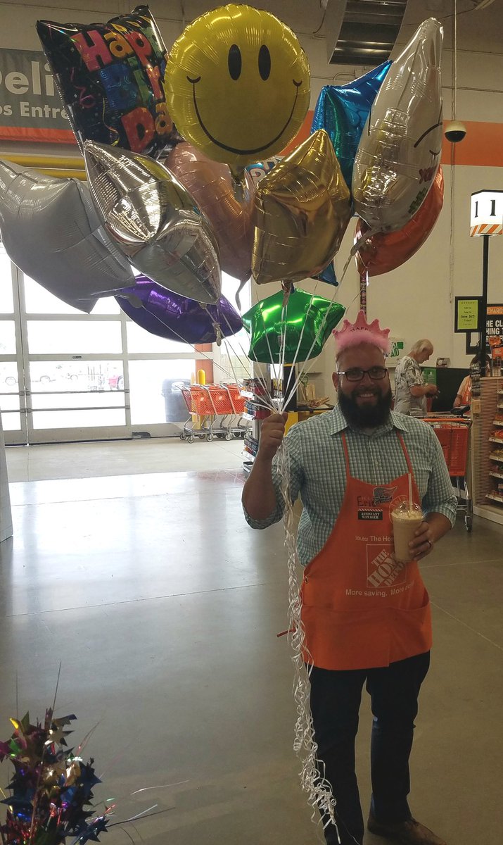Nickluna_94's tweet photo. Happy birthday to the best MASM in the company!!!! Thank you for being an amazing leader!!! #PrincessBride #PrincessDiaries #Cinderella https://t.co/3Qt3WAA29z