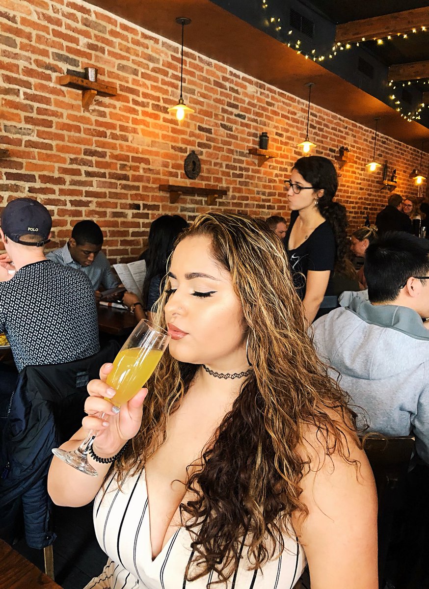 PeaceofMia's tweet image. Brunch thangs🥂💛✨ #24 #bachelorinscience