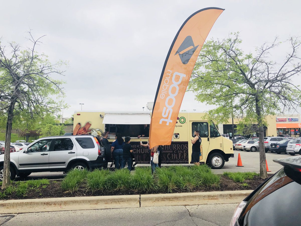 Andrew_DCI's tweet photo. GRAND OPENING today here at Brickyard Boost Mobile! LG TV giveaway, gift card prizes, Radio Station AMOR 106.7, XURRO churro factory and many more!!! 

Stop by 
2650 N Narragansett Ave Chicago, IL 60639 

#BoostNation #BoostGang 📱🔥 https://t.co/sW37Xkk98U