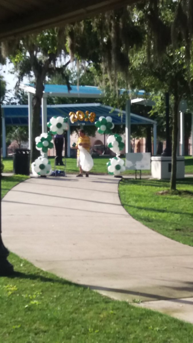 cdiffFoundation's tweet photo. #CdiffWalk2018 #grateful
#NewPortRichey #Florida #Cdifficile #CDI #ClinicalTrials #GutMicrobiota https://t.co/fPOy9YgI19