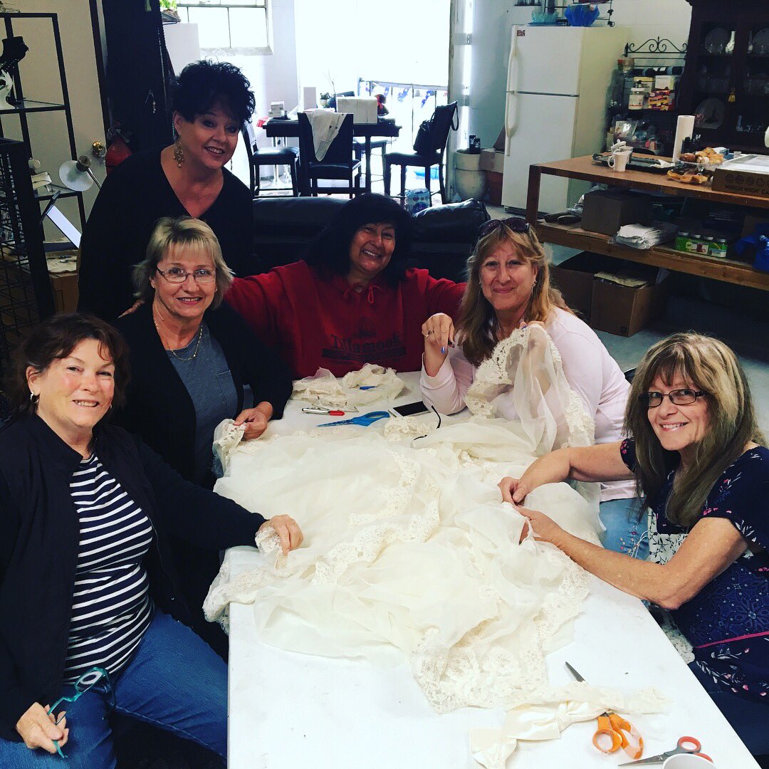 AngelGowns's tweet photo. We are having our sewing day today!!! https://t.co/e2nlxbZddo