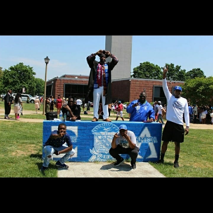 freexjt's tweet image. Blood is thicker than water...blu blood is even thicker 🔵⚪🤘