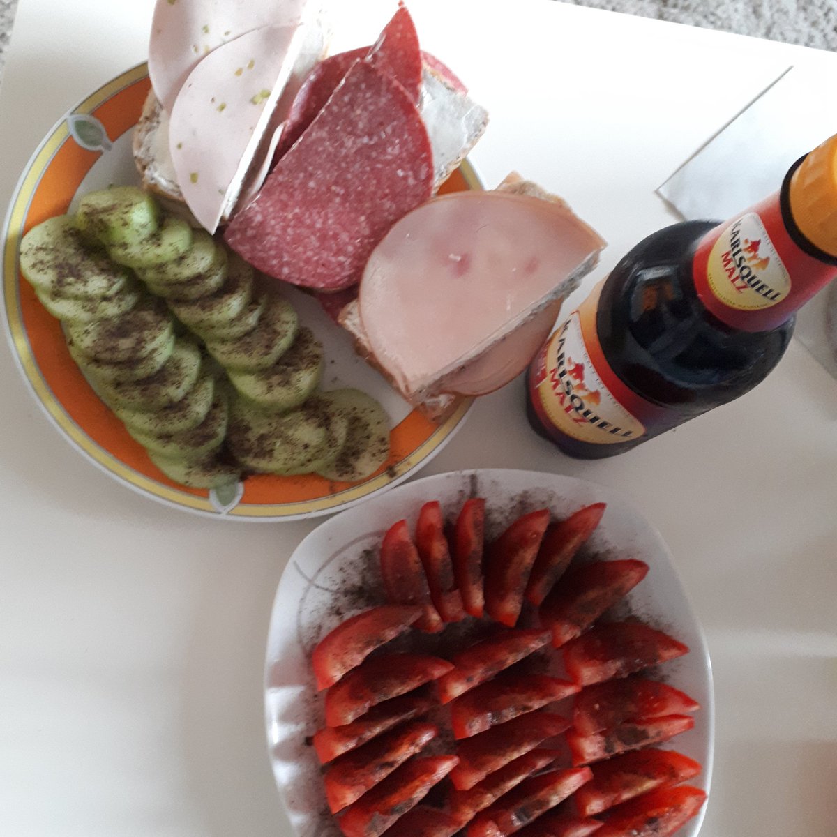 Schattenwege's tweet photo. Irgendwann muss man schließlich auch mal was essen.
#pmdd27 #pmdd #picturemyday https://t.co/7oACqCaEzv