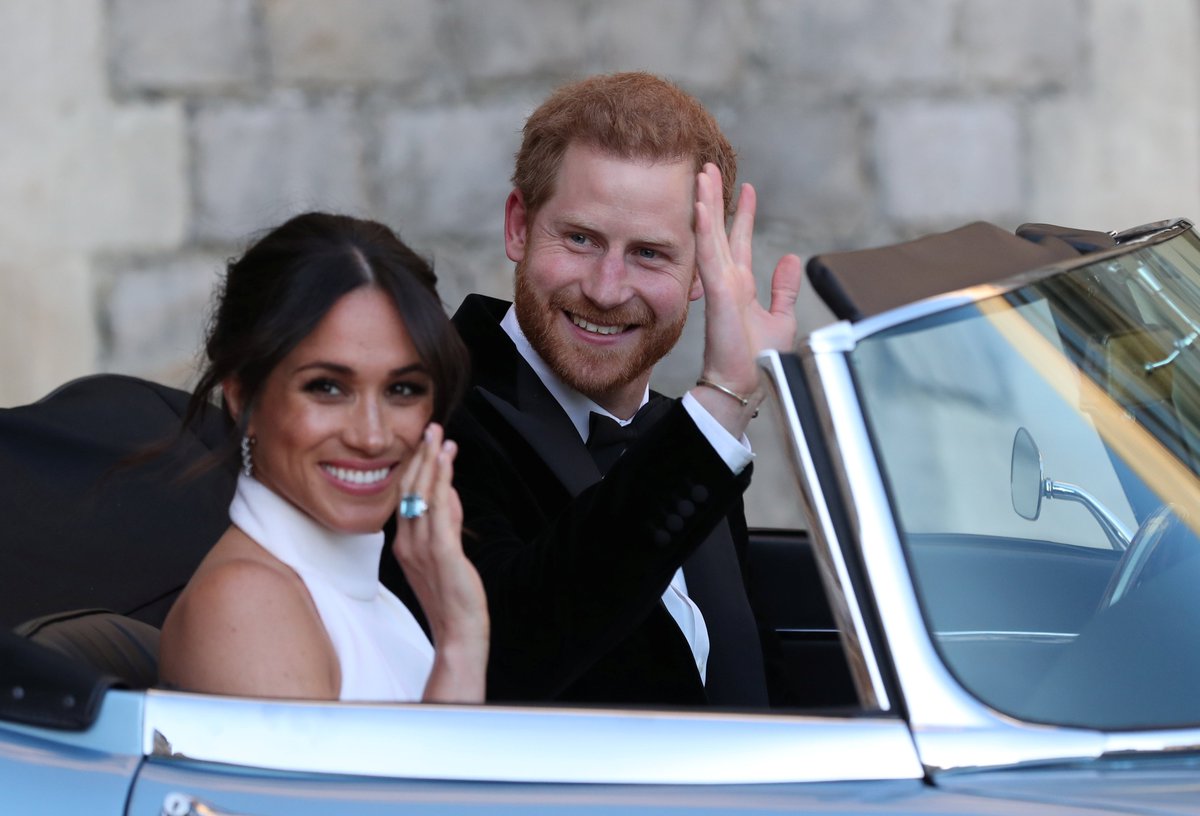 TODAYshow's tweet photo. The #royalwedding party continues for the Duke and Duchess of Sussex! The couple just departed for an evening reception at Frogmore House. https://t.co/bWxuGzYrQ2