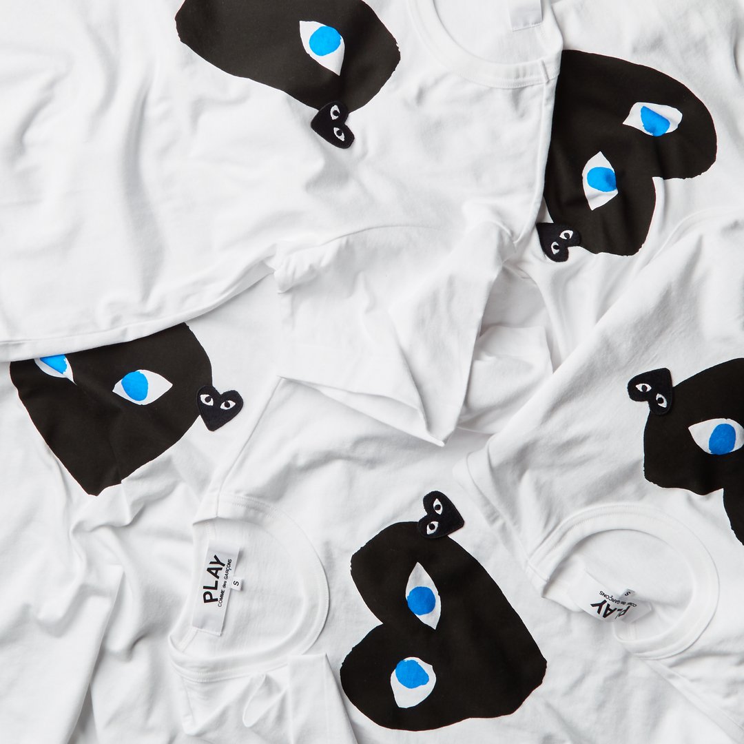 comme des garcons play double heart logo tee