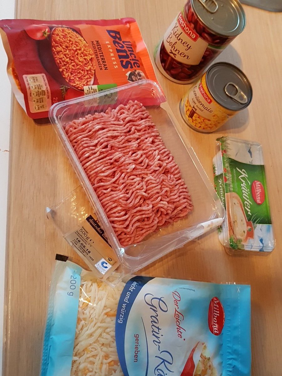 Lui_nchen's tweet photo. Jetzt wird lecker gekocht😄nach dem Essen werde ich dann wohl den #Stream anwerfen und euch meinen Loot von der Dokomi zeigen🤗 #pmdd27 https://t.co/KmdAqdf8Bc