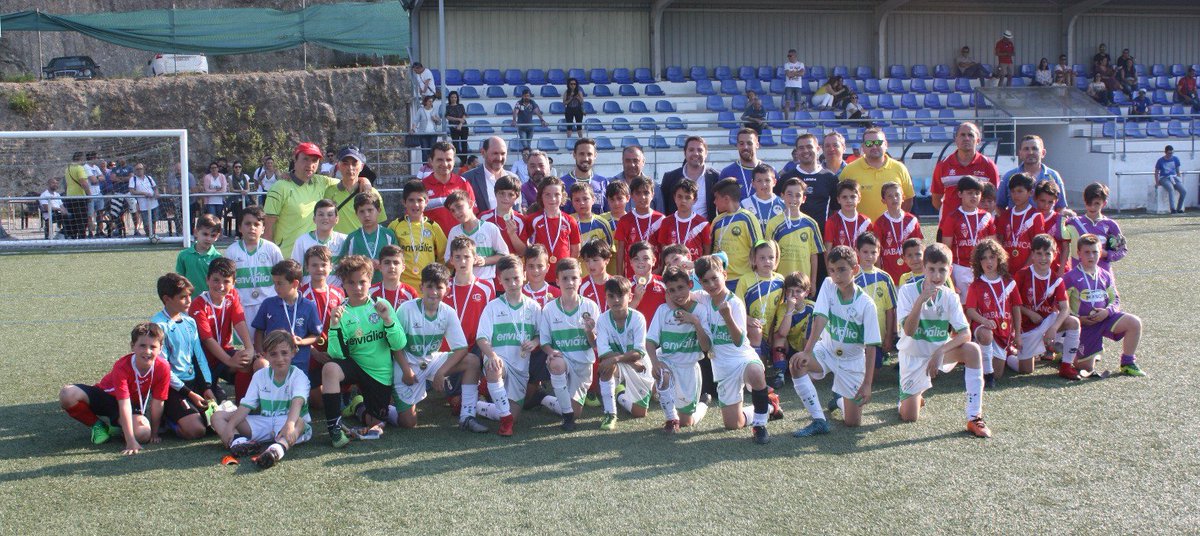 futgal's tweet photo. Xa temos ós 8 finalistas do #CtoGalegoF8
➡️Alevín: @CDeportivoLugo @RCDeportivo @Porrinoind @RCCelta
➡️Benxamín: @ClubCalasanz @RCDeportivo @pabelloncf_com @RCCelta 
➡️Prebenxamín: @VictoriaCF1943 @UralEspanol @AJ_Lerez @pabelloncf_com 
Noraboa a todos os participantes!! https://t.co/hnUbAOh6l4