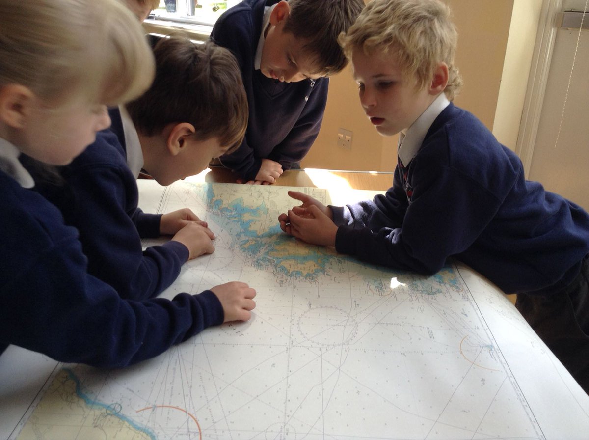 ManorCourtChard's tweet image. Year 2 were visited by a cartographer from the Hydrographic Office (Mr Wilkins!) last week. They looked at sea charts and how different boats travel around the world. #Realgeography