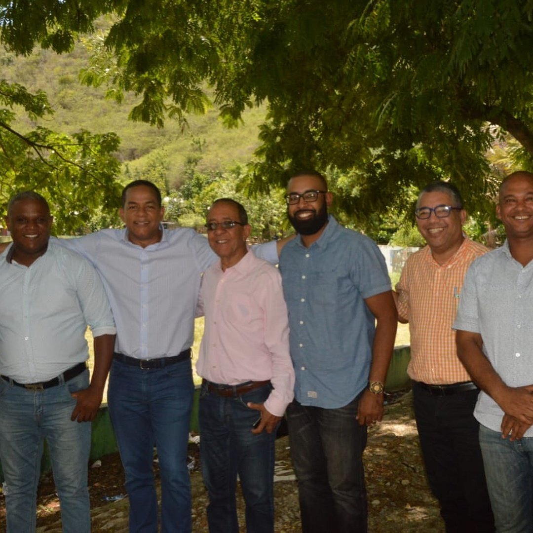 JCesarValentin's tweet image. Luego de esta jornada nos trasladamos al Play #JoséReyes, cuyo remozamiento está pidiendo la comunidad al @miderec_rd y su eficiente ministro @dddiaz y al dinámico director @RadhamesEs.