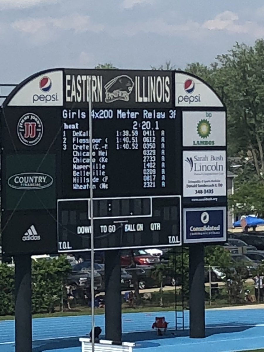 GTFDeKalb's tweet photo. Your 2018 STATE CHAMPIONS IN THE 4x200m relay!!! DEKALB https://t.co/7tR12MgIGq